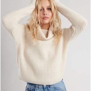 Garage Millie Chenille Turtleneck in White